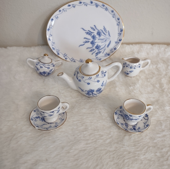 Miniature Tea Set 10 Pieces Blue and White Thailand - Picture 9 of 9